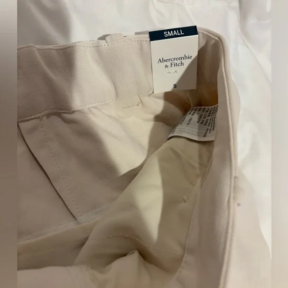 NWT High rise premium crepe tailored shorts - Picture 4 of 6